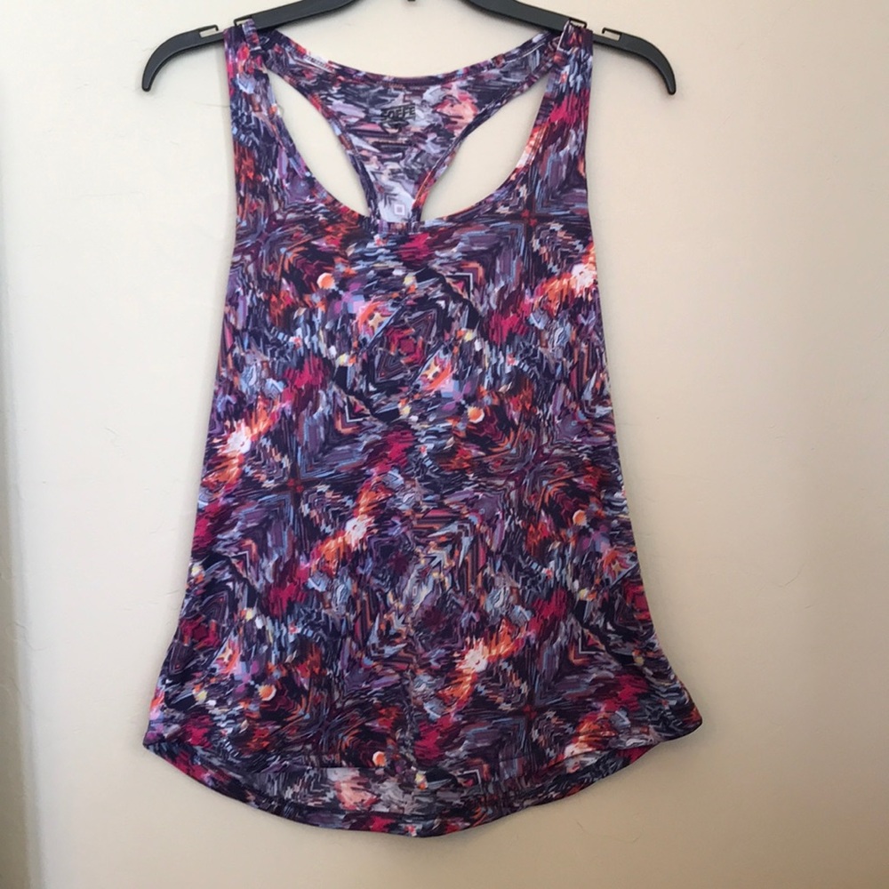 SOFFE Razor back tank top Size Large